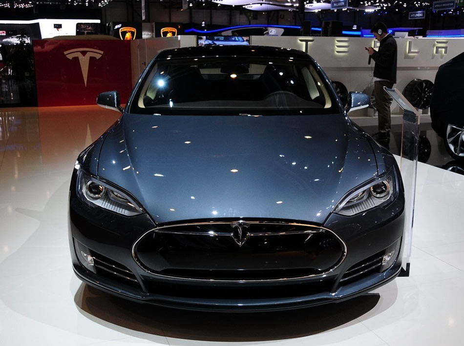 挪威考慮十年內禁售化石燃料汽車 特斯拉樂翻天 挪威考慮十年內禁售化石燃料汽車 特斯拉樂翻天