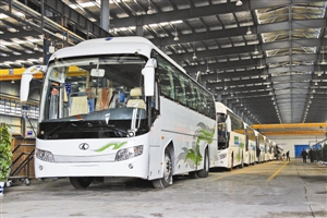 黃宏生接受記者采訪 黃宏生接受記者采訪