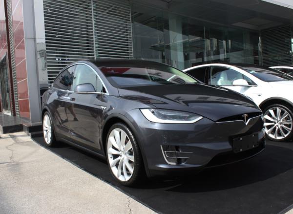 豐田與特斯拉相繼 豐田與特斯拉相繼