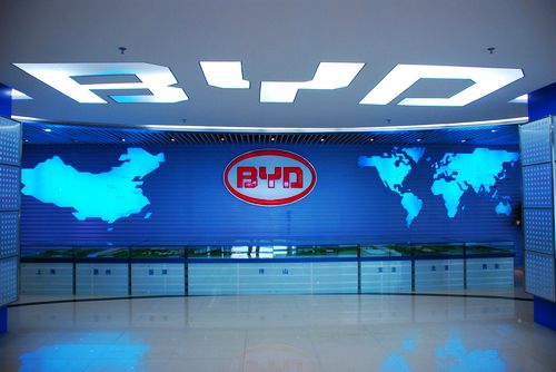 巴菲特力挺比亞迪 進(jìn)軍3萬億電動(dòng)輕軌公交市場(chǎng)