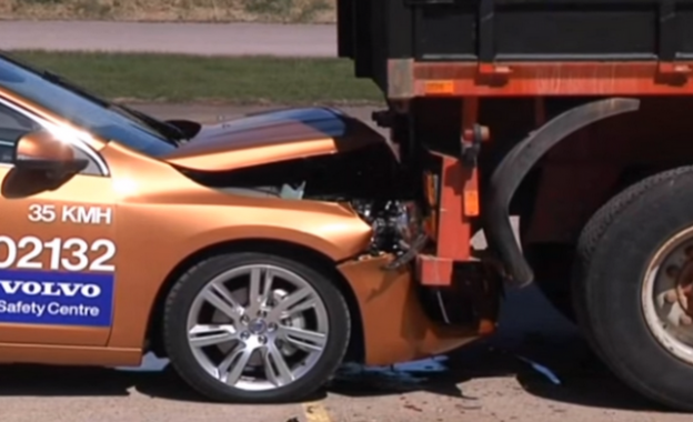 自動駕駛車發生意外誰負責？79％民眾認為責任當屬汽車制造商