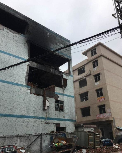 深圳龍華新區一電子廠突發火災 現場傳出爆炸聲