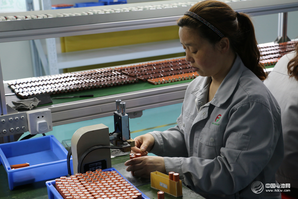 電芯企業產能擴張持續 3家鋰電設備企業中期業績預喜