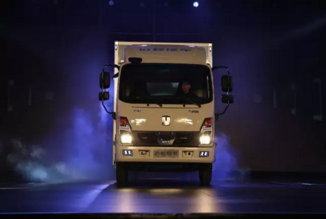 遠(yuǎn)程純電動(dòng)輕卡E200亮相