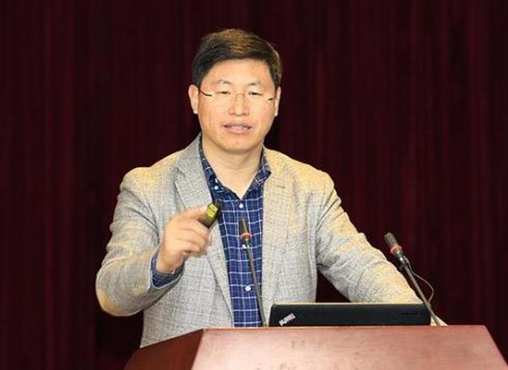 中科院院士劉忠范:石墨烯不能搞大煉鋼鐵式“大躍進” 中科院院士劉忠范:石墨烯不能搞大煉鋼鐵式“大躍進”