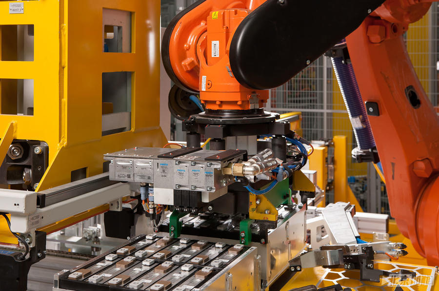 寶馬2026年公布創新電池技術 采用固態電解質