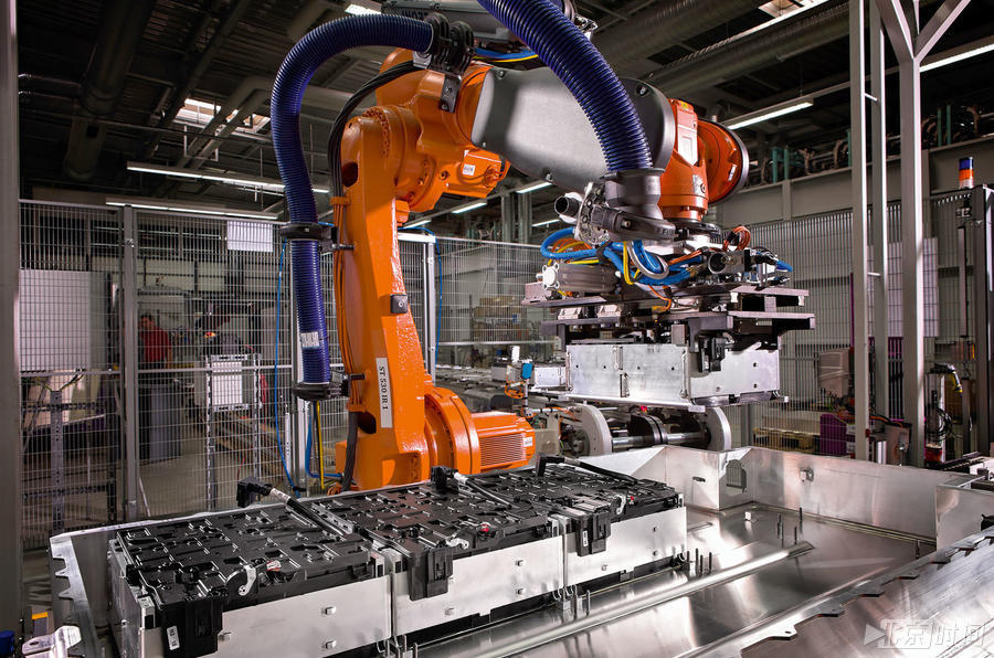 寶馬2026年公布創新電池技術 采用固態電解質