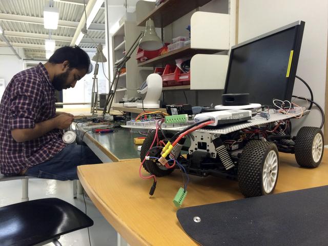 瑞典大學生眾籌130萬美元造電動車 與西門子達成合作