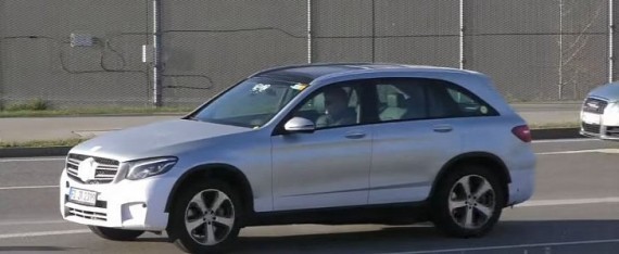 奔馳GLC F-Cell燃料電池車諜照曝光 年內(nèi)投產(chǎn) 奔馳GLC F-Cell燃料電池車諜照曝光 年內(nèi)投產(chǎn)