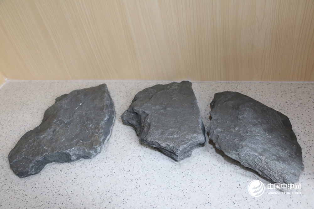 莞企研發石墨烯機油 垠星借“新材料之王”進軍汽車后市場