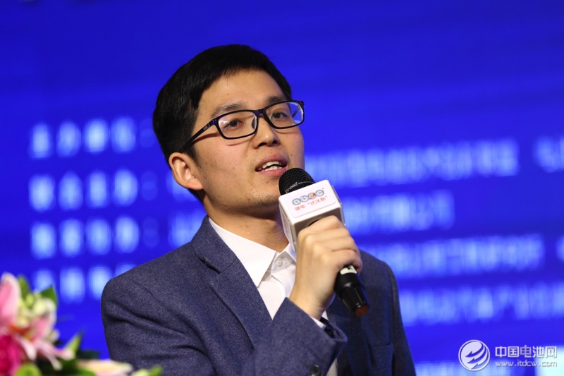 遠東宏信有限公司電子信息事業部新能源行業負責人唐淵波 遠東宏信有限公司電子信息事業部新能源行業負責人唐淵波