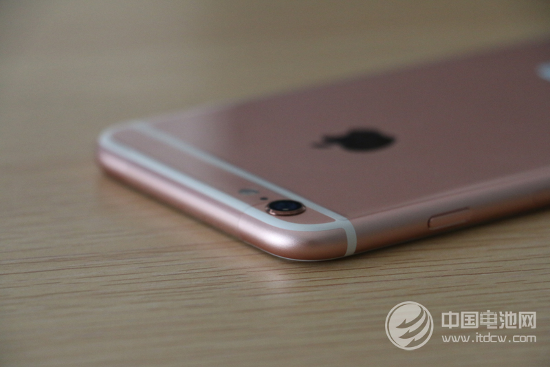 蘋果承認操控舊款iPhone變慢 被指重施計劃報廢手段 蘋果承認操控舊款iPhone變慢 被指重施計劃報廢手段