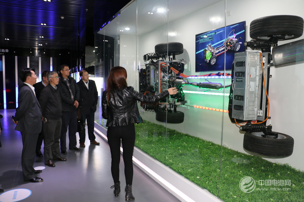 拓展混動出行市場 科力遠牽手海馬汽車開發混動版M6