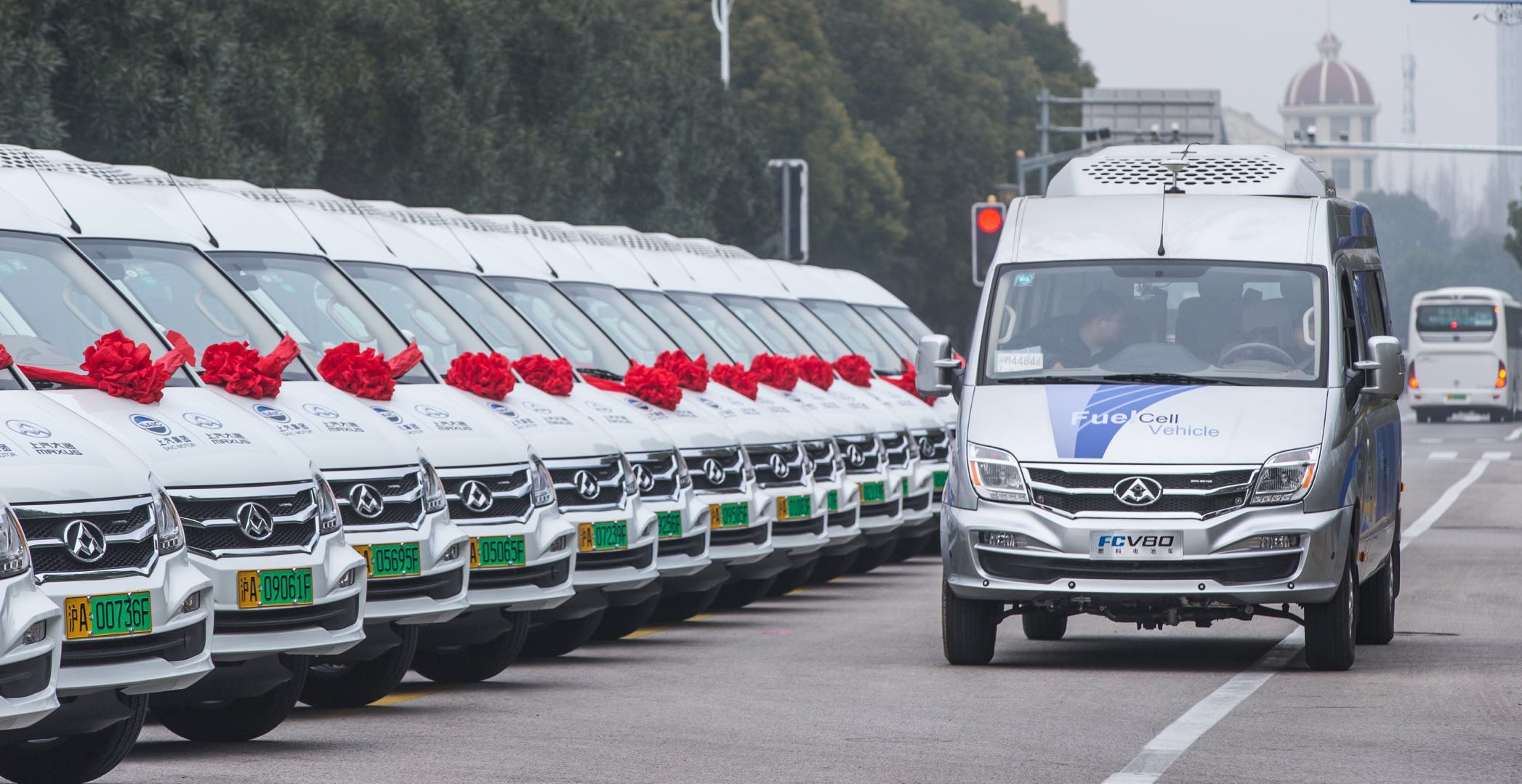 主流車企搶跑 氫燃料電池車商業化落地進入倒計時