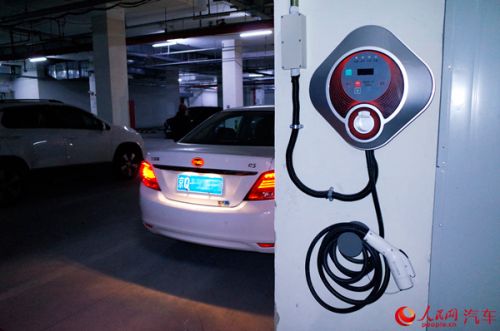 政策紅利仍是主導因素動力電池將成新能源汽車“決勝點”