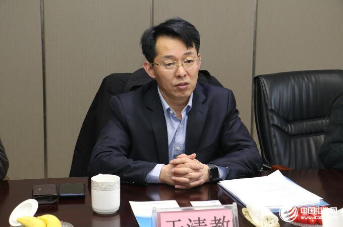 鋰電“達(dá)沃斯”論壇/電池百人會(huì)秘書長、中國電池網(wǎng)創(chuàng)始人/董事長于清教 鋰電“達(dá)沃斯”論壇/電池百人會(huì)秘書長、中國電池網(wǎng)創(chuàng)始人/董事長于清教