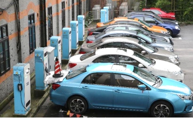 京滬取消“小目錄”  新能源汽車將駛入“開放”之路