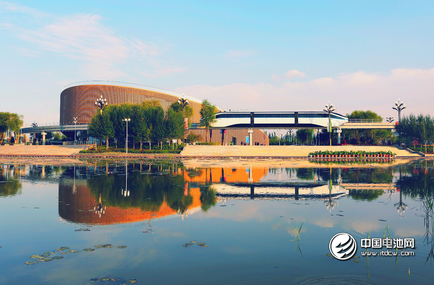 新能源車營收占比攀升至38% 比亞迪云軌、電池業務看點十足