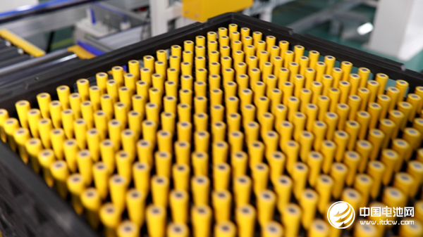 新能源汽車電池回收易處理難 電池回收責任該歸誰？