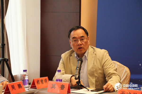 北京大學新能源材料與技術實驗室主任/博士生導師/國務院特殊津貼專家其魯 北京大學新能源材料與技術實驗室主任/博士生導師/國務院特殊津貼專家其魯