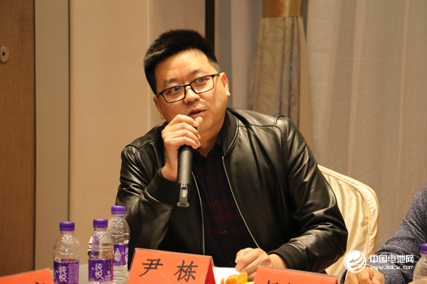 深圳市聯(lián)贏激光股份有限公司華北大區(qū)總監(jiān)尹棟 深圳市聯(lián)贏激光股份有限公司華北大區(qū)總監(jiān)尹棟