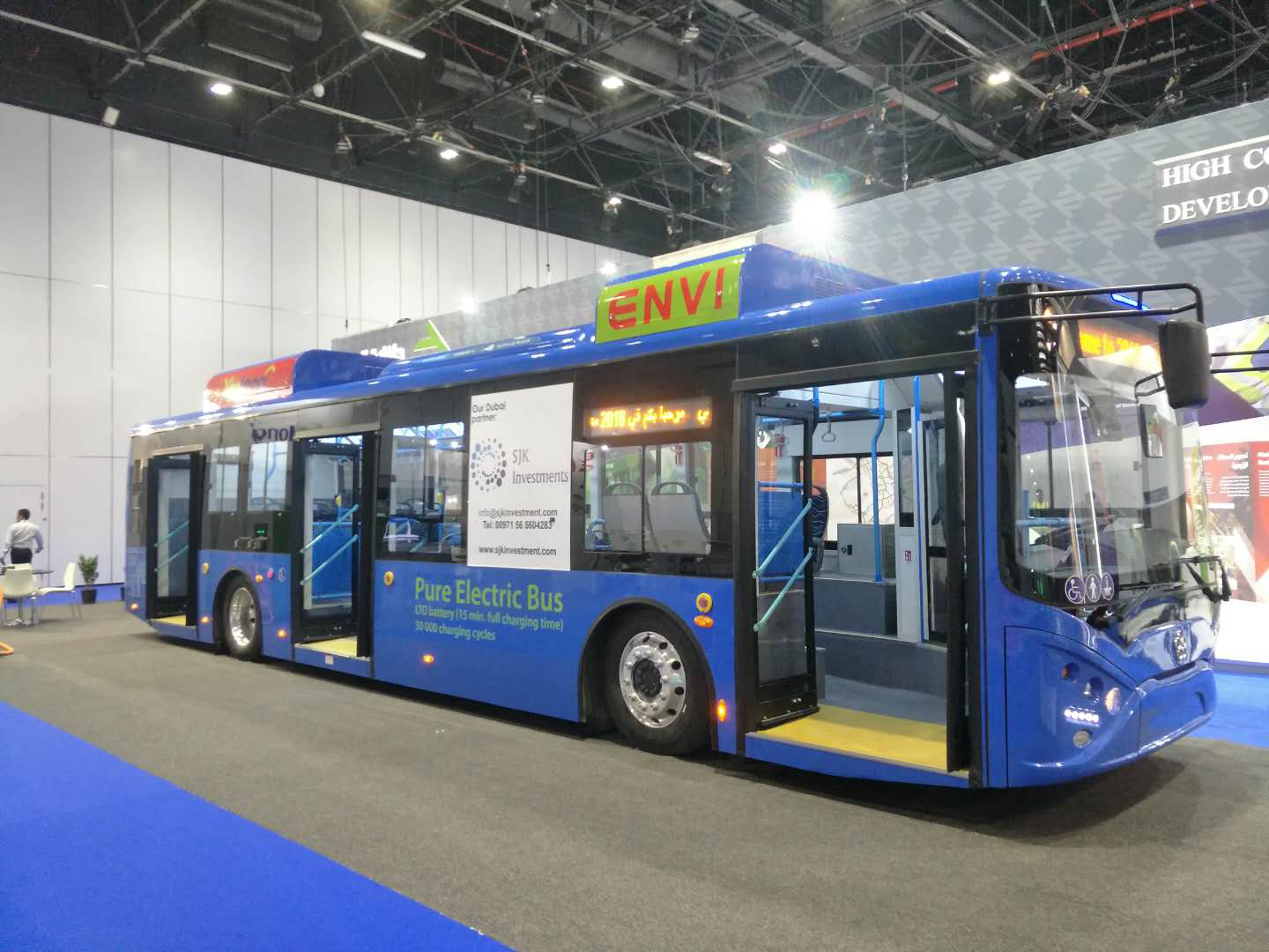 銀隆亮相迪拜交通展 加速拓展海外市場