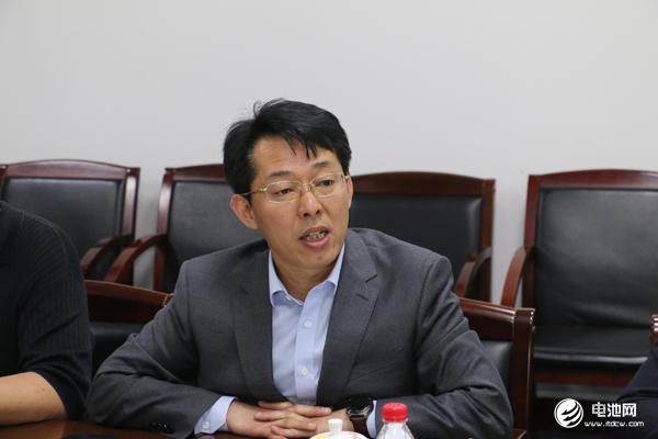 鋰電“達(dá)沃斯”論壇/電池百人會秘書長、電池網(wǎng)創(chuàng)始人董事長于清教 鋰電“達(dá)沃斯”論壇/電池百人會秘書長、電池網(wǎng)創(chuàng)始人董事長于清教