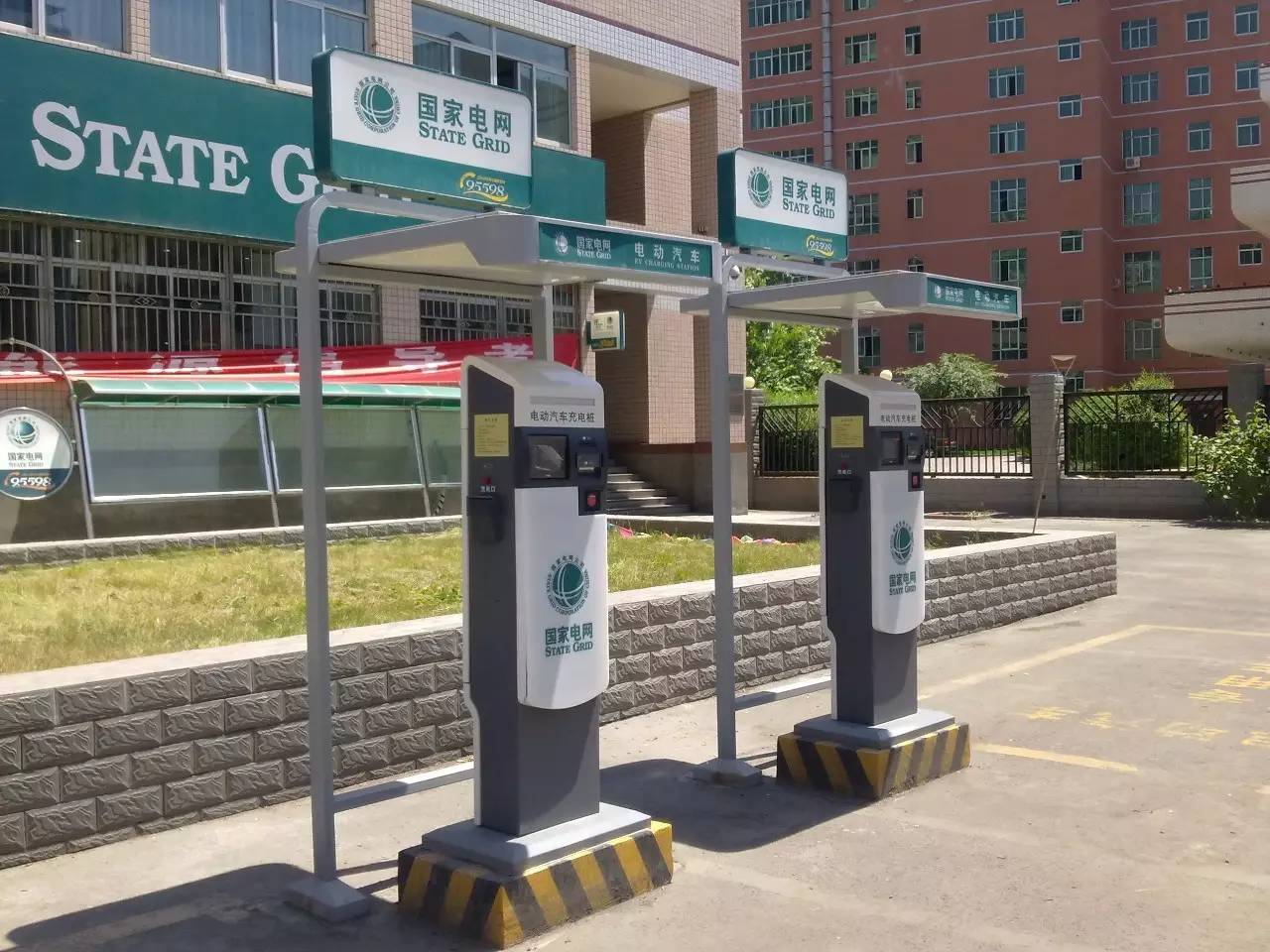 四巨頭瓜分北京公共充電樁市場(chǎng) 低使用率背后的盈利困局