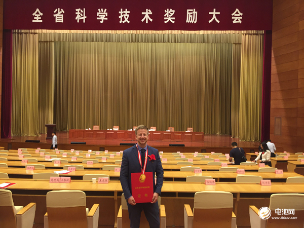 奧冠集團首席專家默茨榮獲“山東省國際科學技術合作獎” 奧冠集團首席專家默茨榮獲“山東省國際科學技術合作獎”