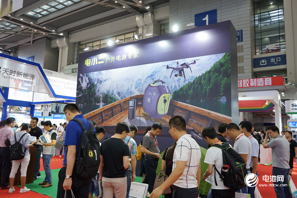 電池百人會理事單位——深圳市華寶新能源股份有限公司子公司電小二亮相CIBF 2018 電池百人會理事單位——深圳市華寶新能源股份有限公司子公司電小二亮相CIBF 2018