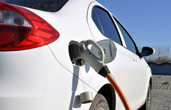 利用率不高 新能源汽車充電樁不能一建了之 利用率不高 新能源汽車充電樁不能一建了之