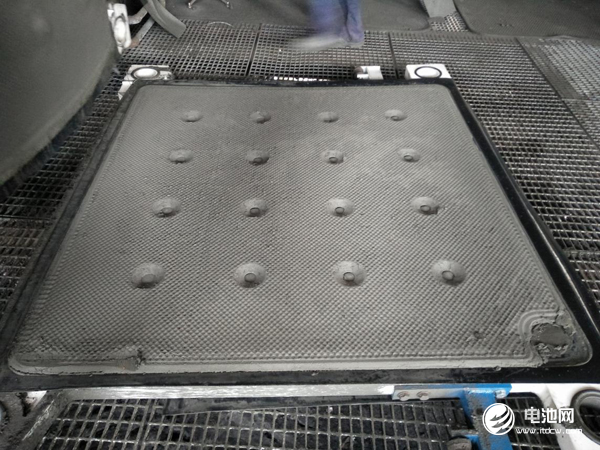 長杰壓濾機-濾餅無短路均勻洗滌圖 長杰壓濾機-濾餅無短路均勻洗滌圖