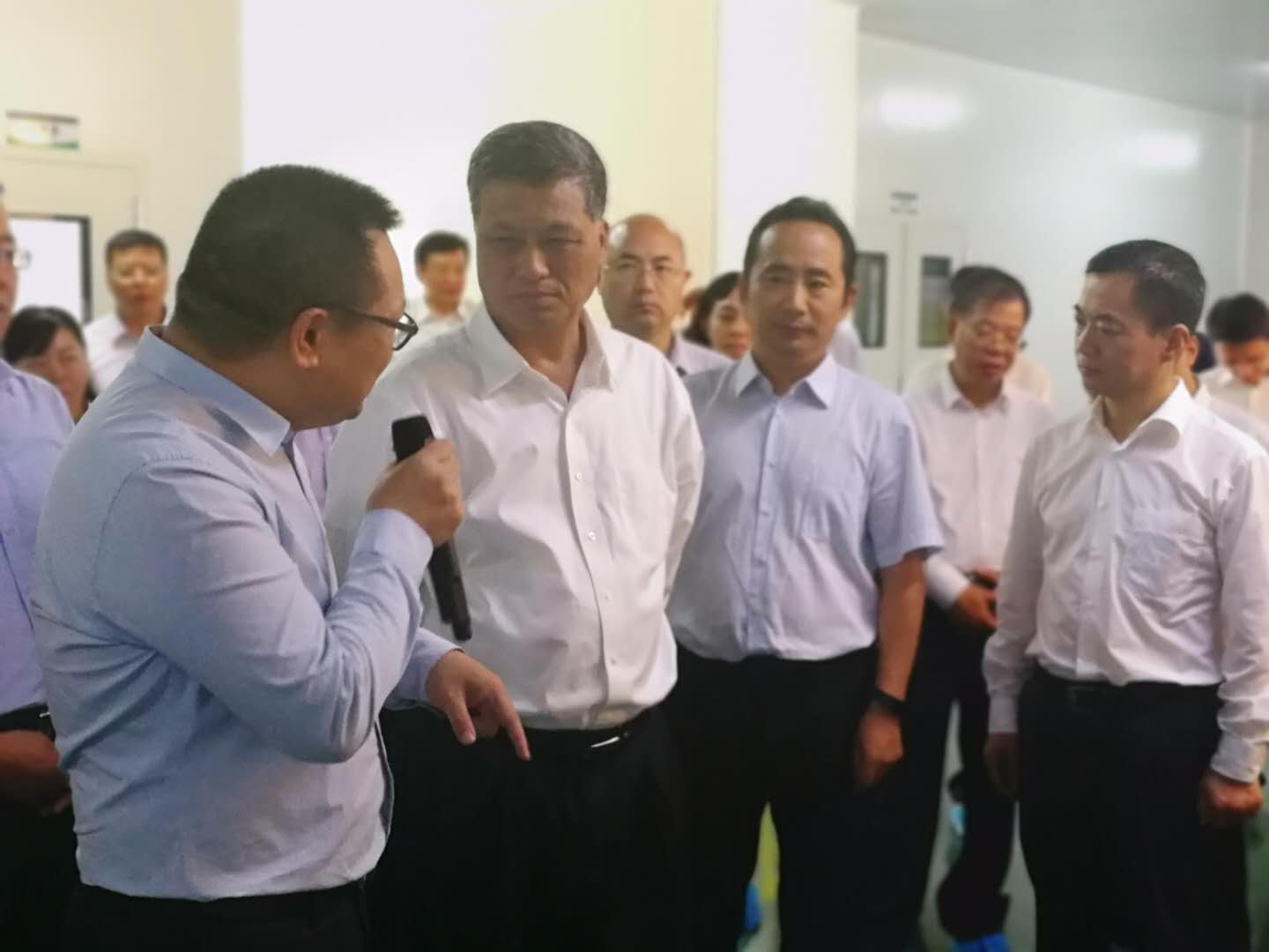 廣東省省長馬興瑞、廣汽董事長曾慶洪等考察天臣新能源電芯生產基地 廣東省省長馬興瑞、廣汽董事長曾慶洪等考察天臣新能源電芯生產基地