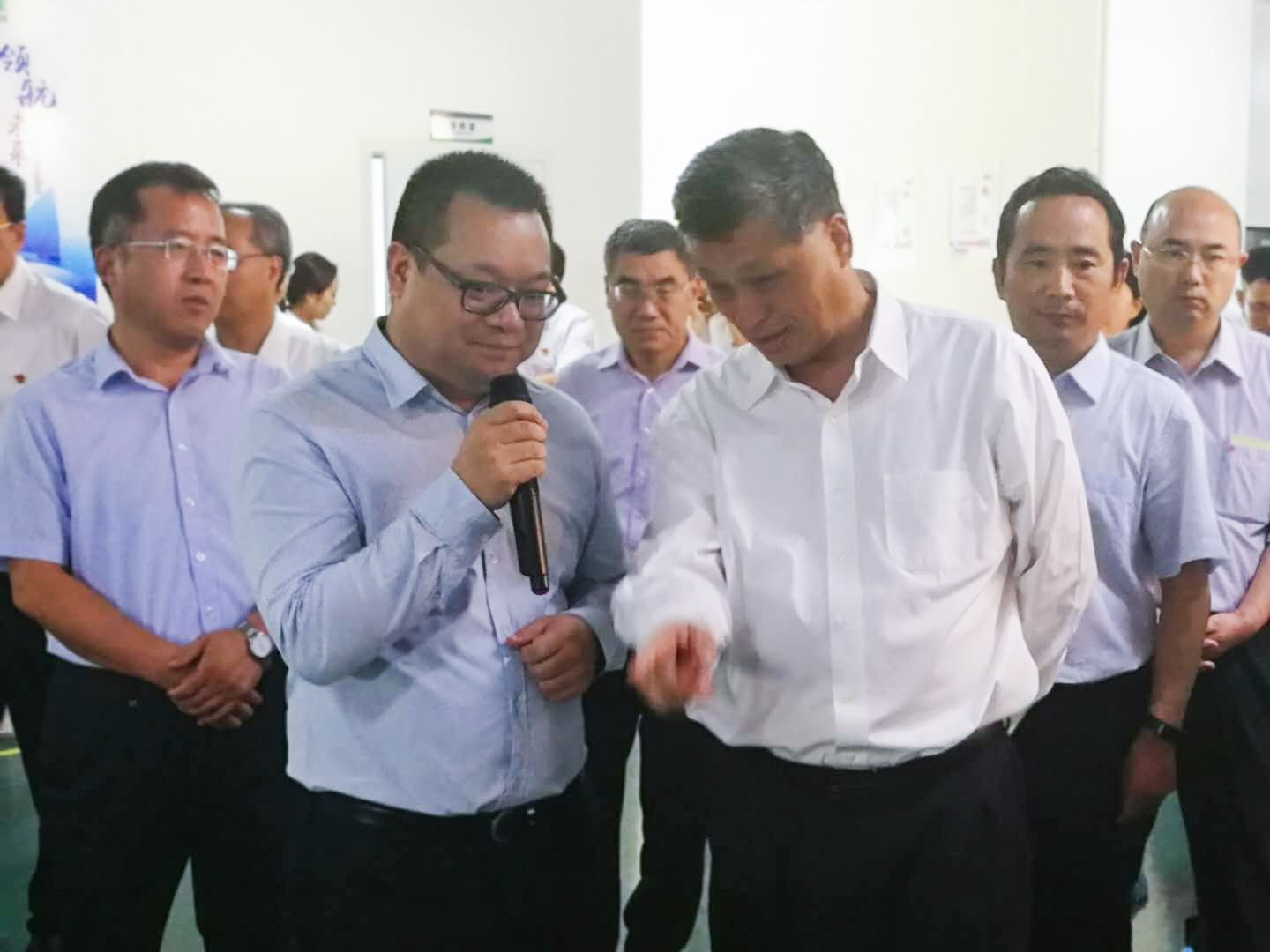 馬興瑞省長在天臣新能源考察 馬興瑞省長在天臣新能源考察