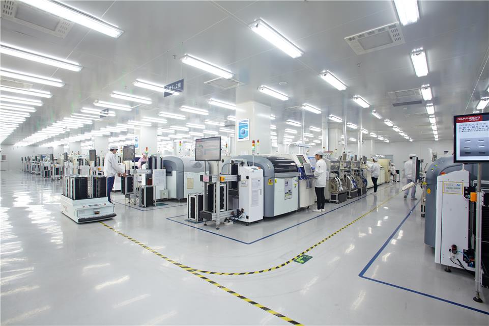 圖為欣旺達(dá)SMT生產(chǎn)線