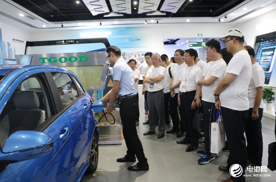 電池百人會企業(yè)家一行參觀考察青島特銳德電氣股份有限公司&青島特來電新能源有限公司