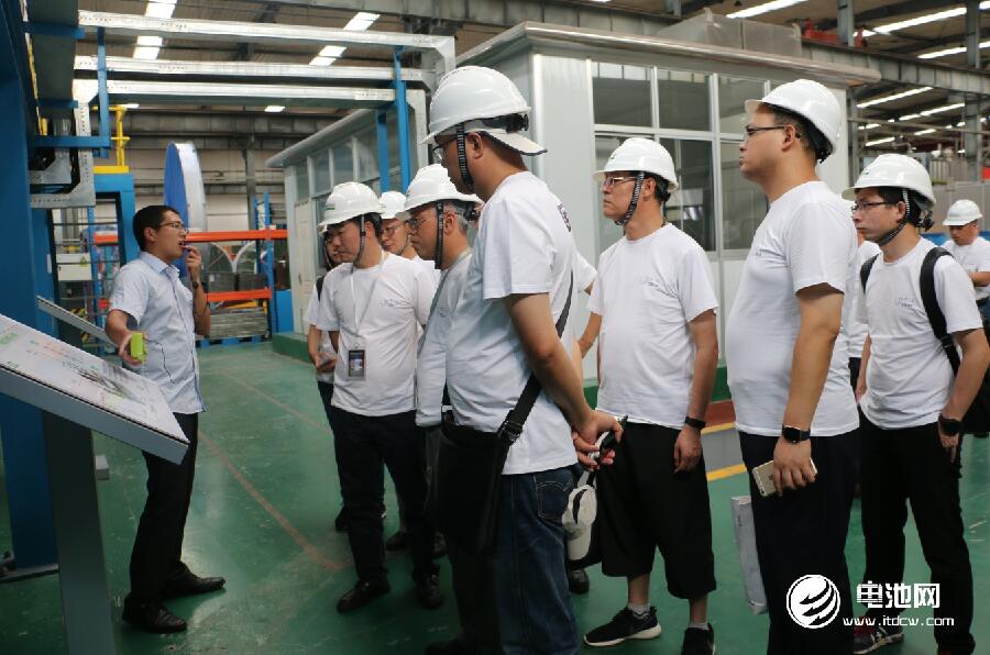 電池百人會企業(yè)家一行參觀考察青島華世潔環(huán)保科技有限公司