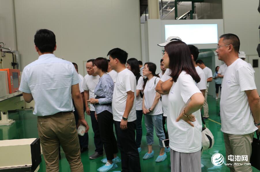 電池百人會企業(yè)家一行參觀考察青島藍科途膜材料有限公司