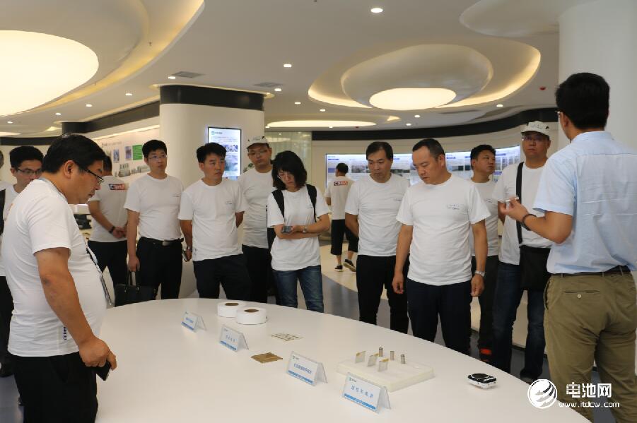 電池百人會企業(yè)家一行參觀考察青島中科華聯新材料股份有限公司