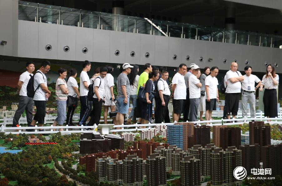 問道金沙灘 電池百人會企業家共享青山綠水盛宴 問道金沙灘 電池百人會企業家共享青山綠水盛宴