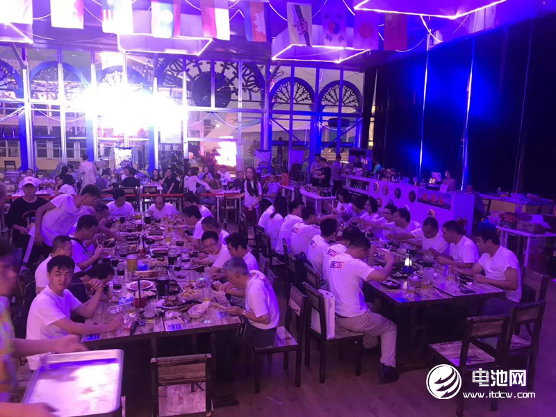 問道金沙灘 電池百人會企業家共享青山綠水盛宴 問道金沙灘 電池百人會企業家共享青山綠水盛宴