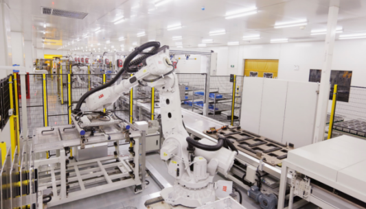 愛馳電池包工廠生產(chǎn)線