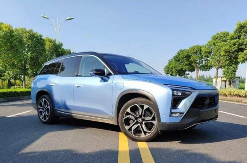 蔚來向左 沃爾沃向右 上市與推遲上市 蔚來向左 沃爾沃向右 上市與推遲上市