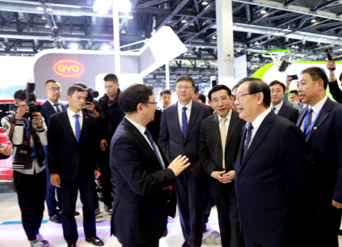 王傳福：汽車智能化的關鍵是開放 中國有機會領跑全球