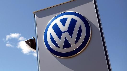 海茲曼試駕背后 大眾全球首個電動車工廠落滬 海茲曼試駕背后 大眾全球首個電動車工廠落滬