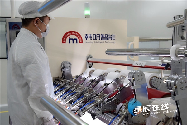 從入場到投產(chǎn)只花了8個月，創(chuàng)下了隔膜行業(yè)的投產(chǎn)速度奇跡。