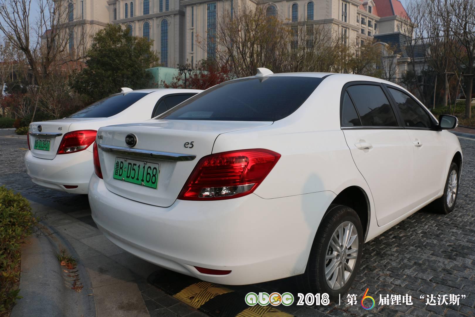 比亞迪助力ABEC2018|鋰電“達沃斯”組委會圓滿完成接送嘉賓任務 比亞迪助力ABEC2018|鋰電“達沃斯”組委會圓滿完成接送嘉賓任務