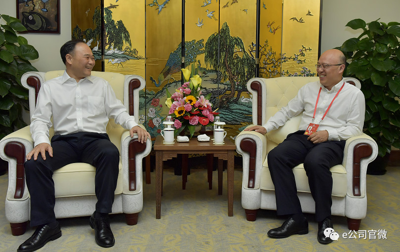 吉利控股集團(tuán)董事長(zhǎng)李書福 吉利控股集團(tuán)董事長(zhǎng)李書福