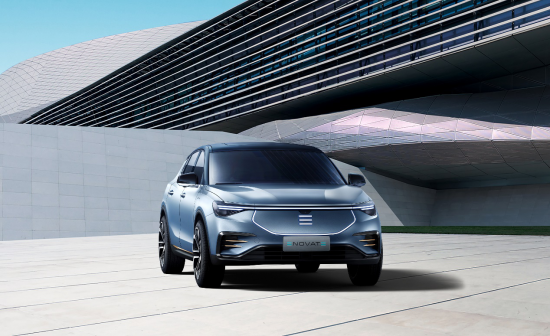 天際ME7固態(tài)電池展車是國(guó)內(nèi)首臺(tái)公開(kāi)展示的固態(tài)電池樣車