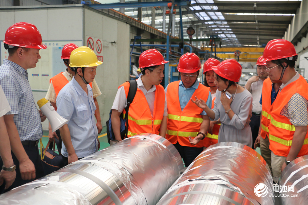 鼎勝新材擬定增募資不超27億 擴產80萬噸電池箔及配套坯料